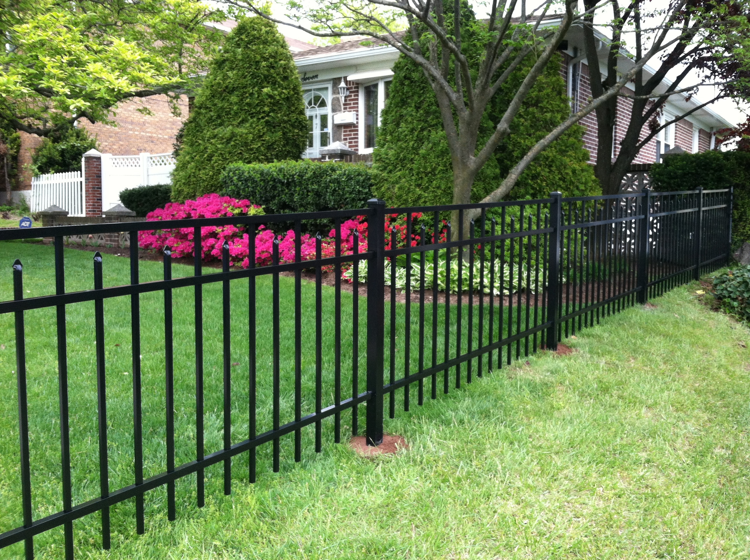 Aluminum Fences | Staten Island Fence & Landscaping Inc.